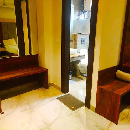 ניו דלהי Hotel The Nilsa מראה חיצוני תמונה