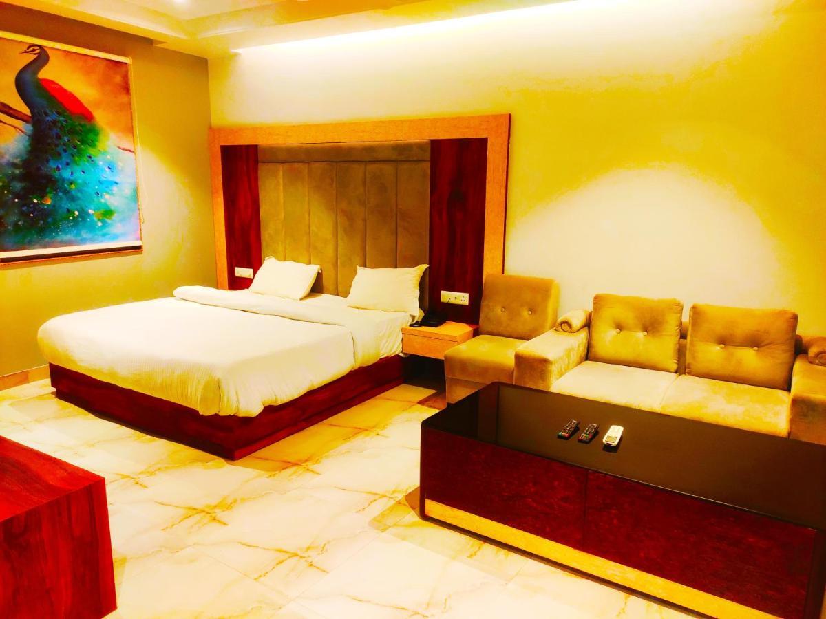 ניו דלהי Hotel The Nilsa מראה חיצוני תמונה